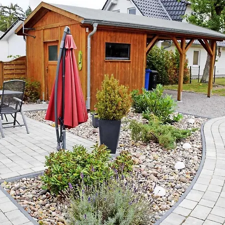 Baaber Mit Terrasse Und * 바베